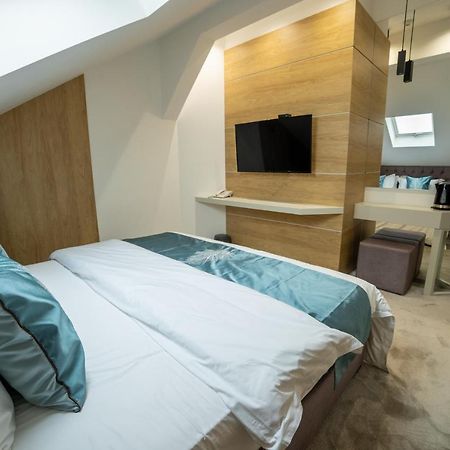 Apartmanski Smestaj King Bo Nis Ngoại thất bức ảnh