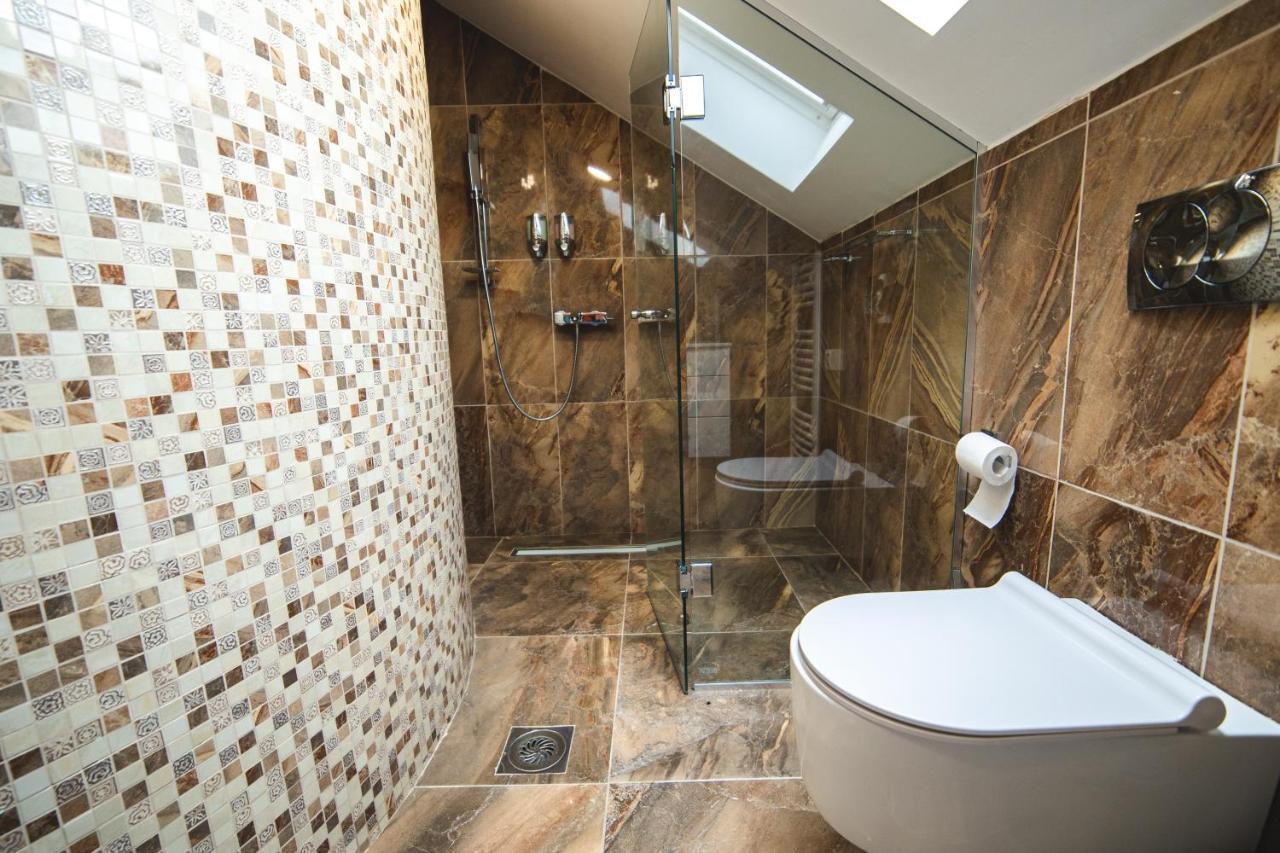 Apartmanski Smestaj King Bo Nis Ngoại thất bức ảnh