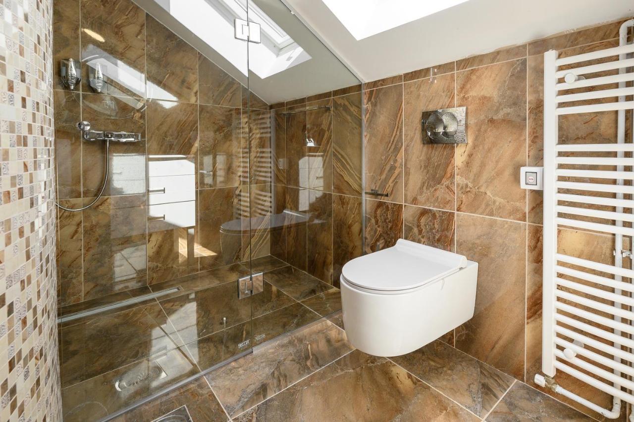 Apartmanski Smestaj King Bo Nis Ngoại thất bức ảnh